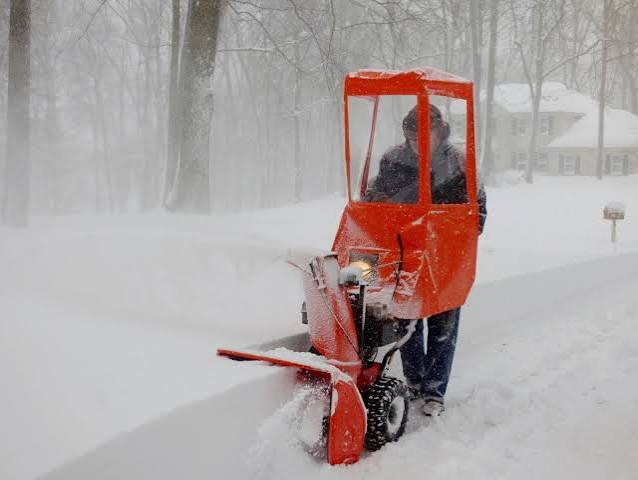 Handles heavy, wet snow with zero strain